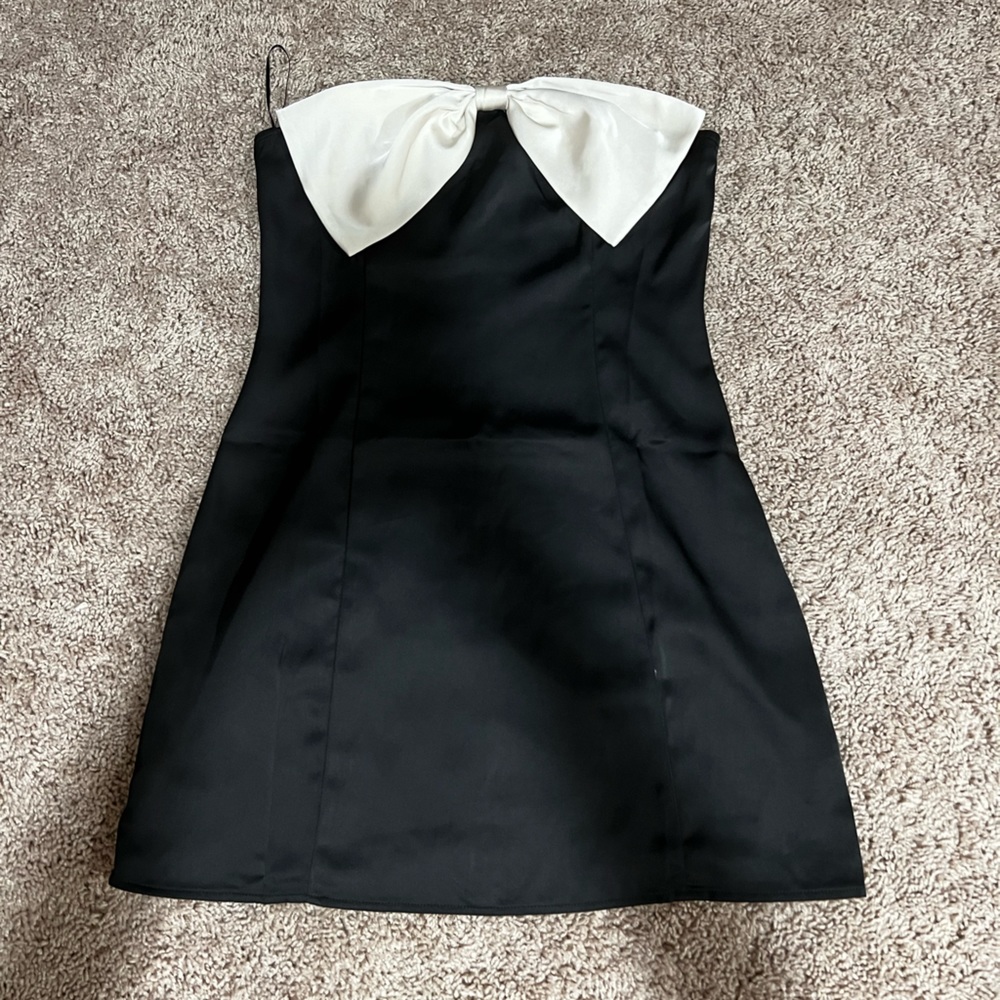 Strapless Black Bow Accent Princess Polly Dress